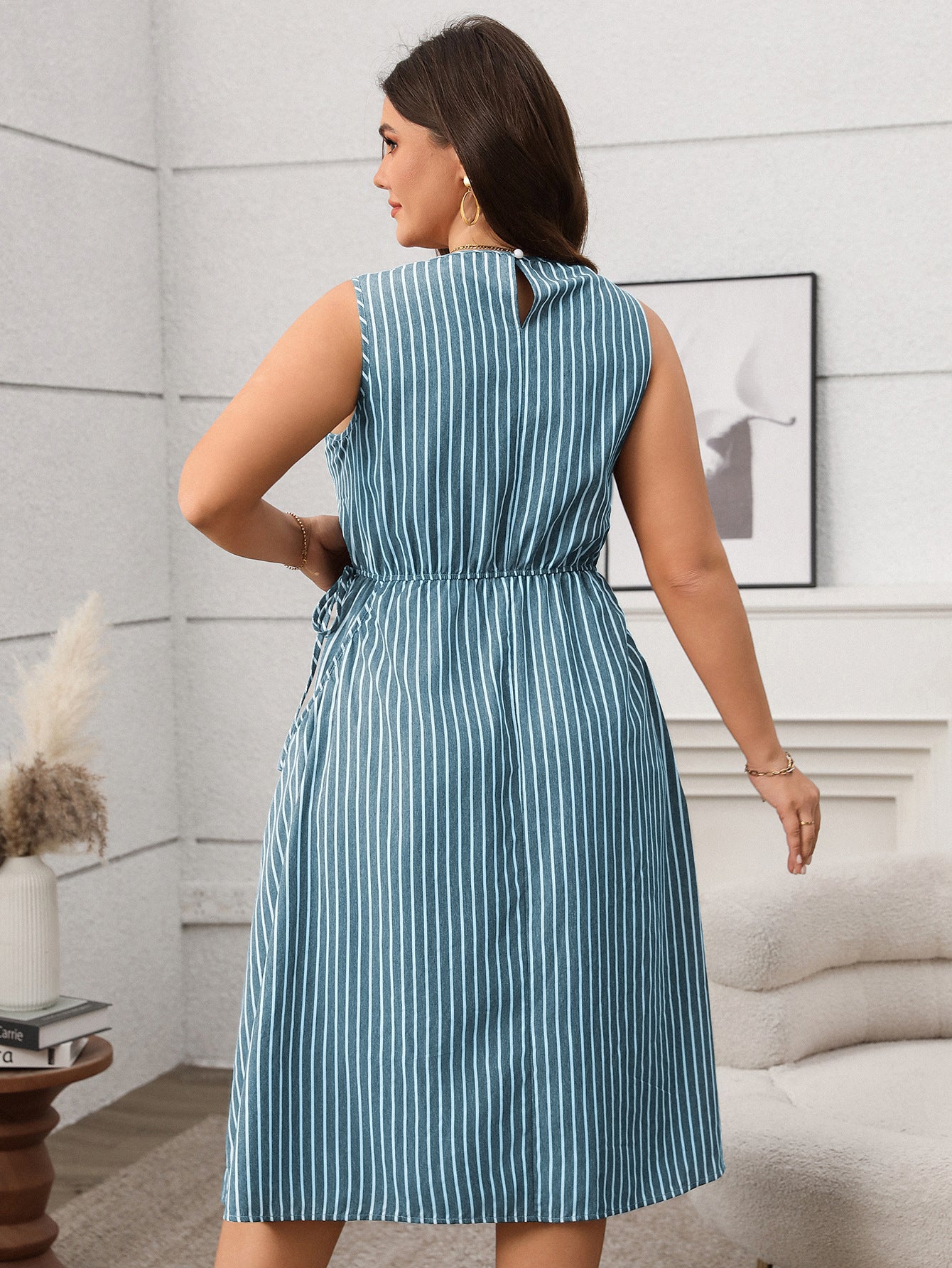 Contrast Color Striped Sleeveless Pocket Dress