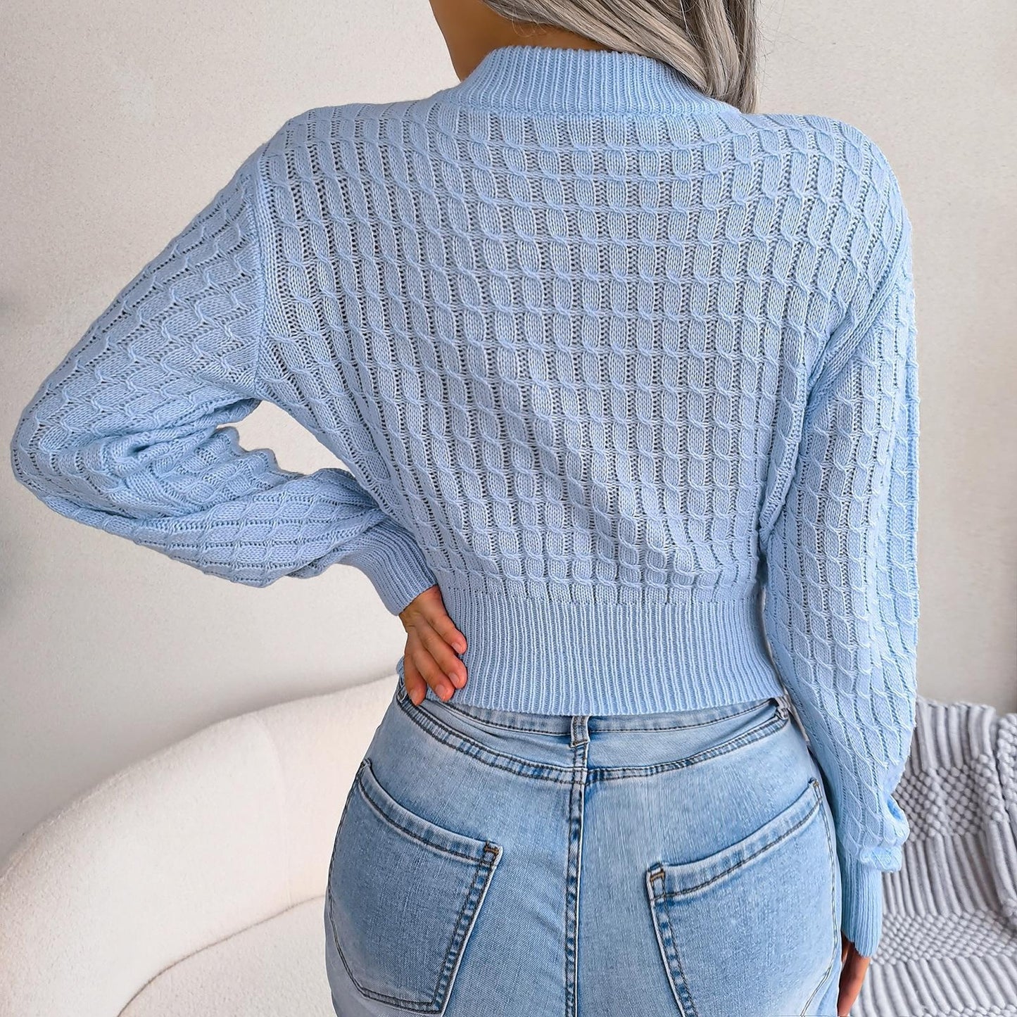 Twist Long Sleeves Cropped Knitted Sweater